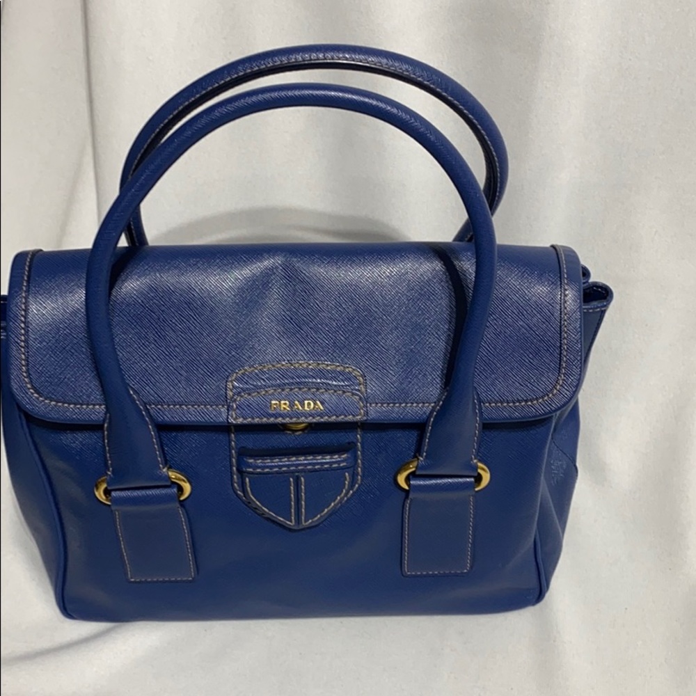 Prada bag - Picture 3 of 9